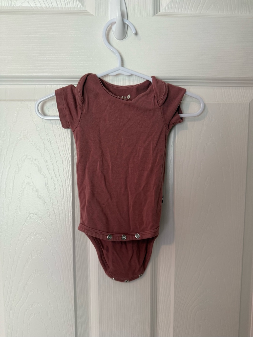 Kyte Baby Mauve Short Sleeve Baby Onesie